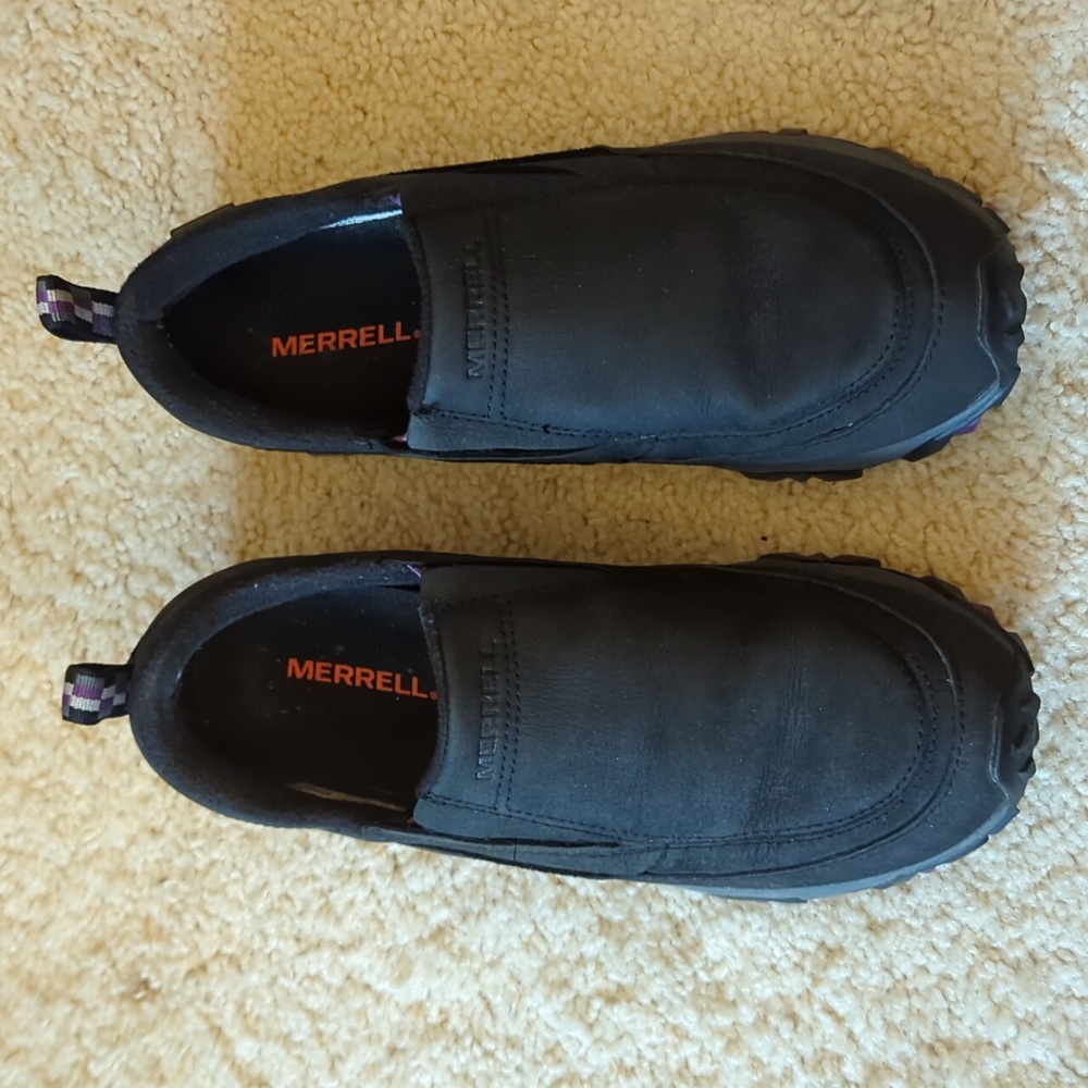 Slightly Used Women's Black Merrell Arctic Moccasins US 9